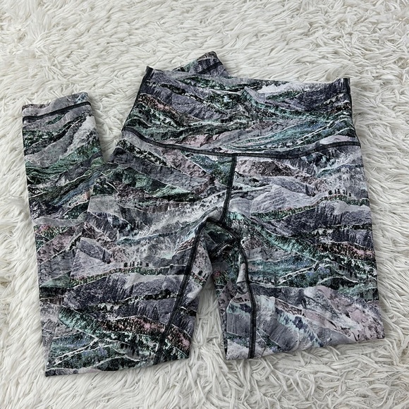Lululemon Wunder Under High-Rise Tight 25" *Full-On Luxtreme Springscape Multi - Picture 1 of 4
